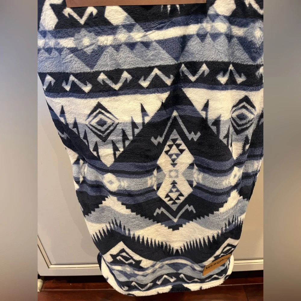 Wrangler Blue and White Plush Throw Blanket